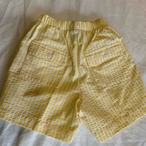 Bella Bliss seersucker play shorts.  Size 3.